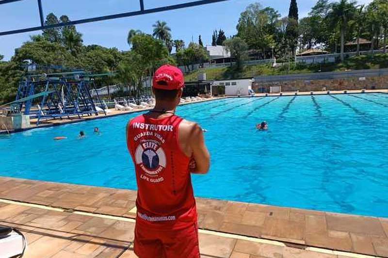 Curso Renovación y Actualización en Salvavidas y Rescate Acuático en Piscinas